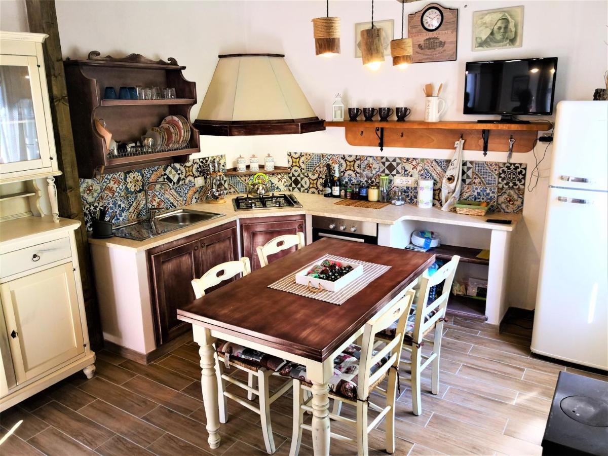 אוליאנה Villa Sa Pruna מראה חיצוני תמונה