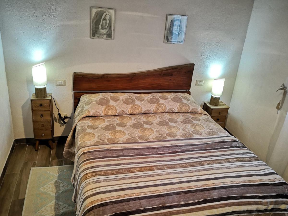 אוליאנה Villa Sa Pruna מראה חיצוני תמונה